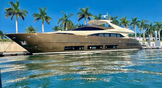 luxury yacht for sale dubai